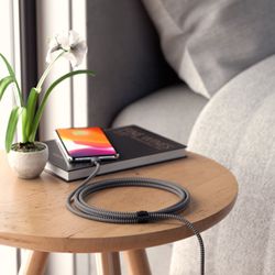 Satechi-USB-C-to-Lightning-Cable---10-Inches5