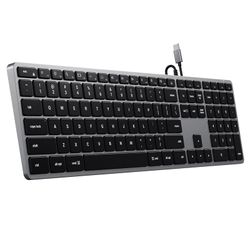 Satechi-Slim-W3-Wired-Backlit-Keyboards-for-Mac1