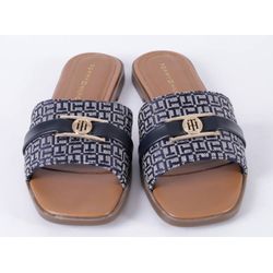 image-af1642b65cec490b9ec26cfc88236606