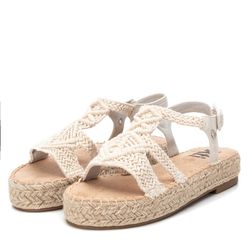 image-3f693a10048647f39bfa0ae9f26fb6b8