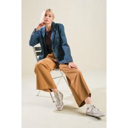 image-6ad3f5baeb4c47b7aa5e71204dfac7db